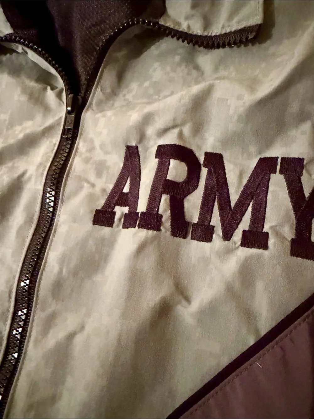 US Army IPFU Training Jacket Digital ACU Camo Large Regular Windbreaker UNICORN